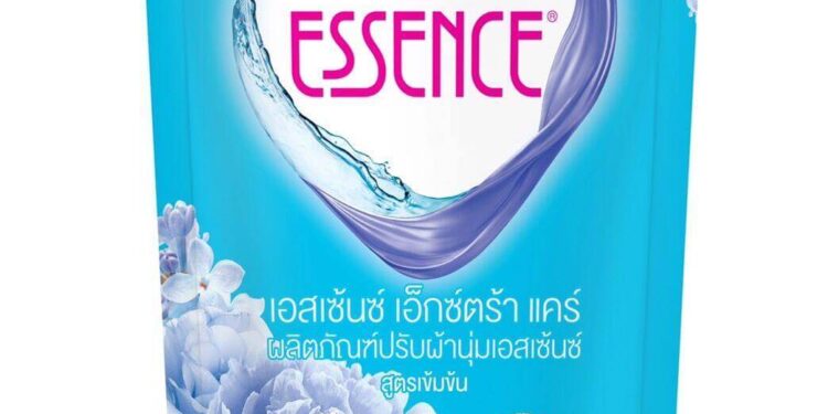 น้ำยาปรับผ้านุ่ม Essence เอ็กซ์ตร้าแคร์ กลิ่น Elegnt Blue