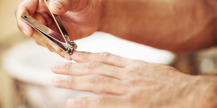 กรรไกรตัดเล็บ ยี่ห้อไหนดี - 1